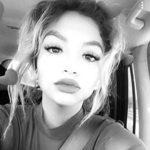 Meet your Posher, Joanna